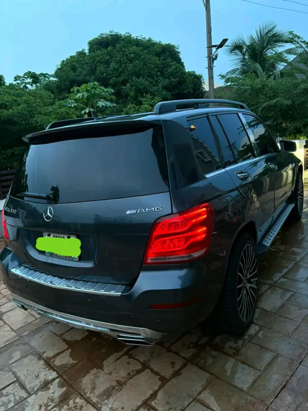 Thumbnail 2 of 2011 Mercedes-Benz GLK-Class