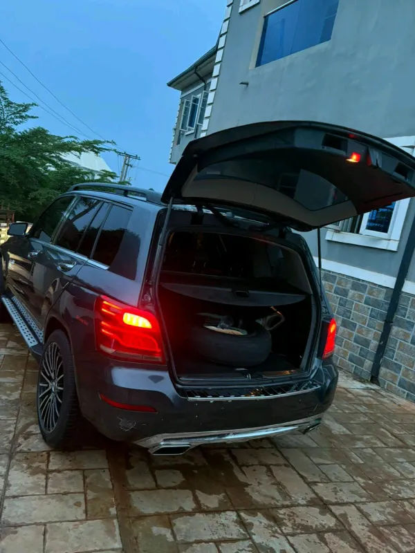 Thumbnail 3 of 2011 Mercedes-Benz GLK-Class
