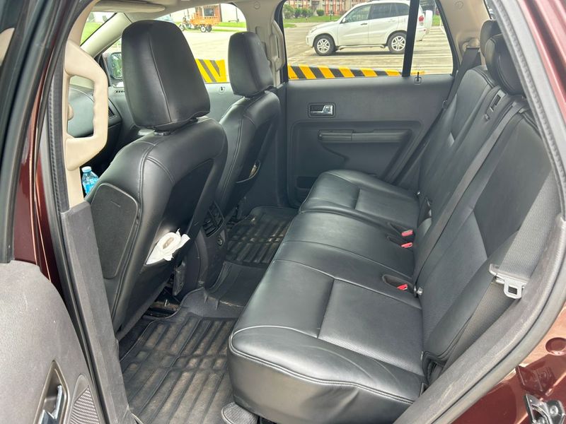 Thumbnail 7 of 2010 Ford Edge