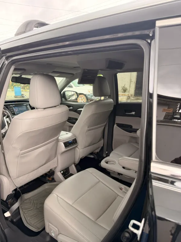 Thumbnail 5 of 2014 Toyota Highlander XLE