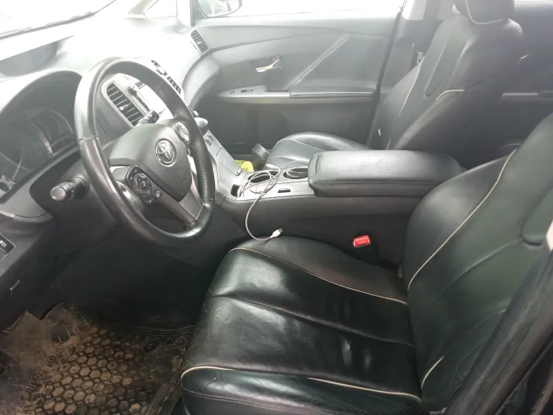 Thumbnail 8 of 2015 Toyota Venza XLE