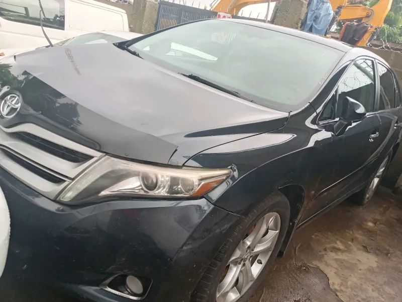 Thumbnail 4 of 2015 Toyota Venza XLE