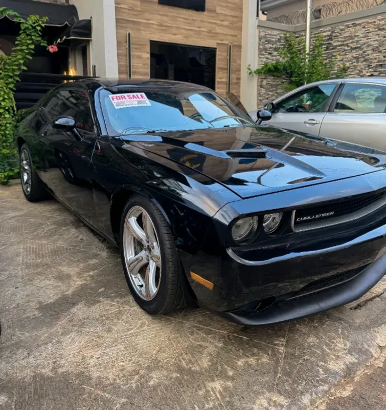 Main image of 2013 DODGE Challenger
