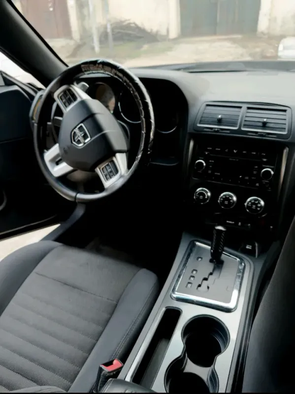 Thumbnail 5 of 2013 DODGE Challenger