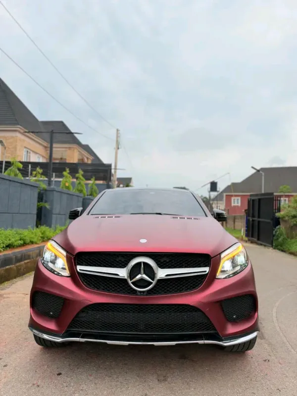 Main image of 2017 Mercedes-Benz GLE-Class