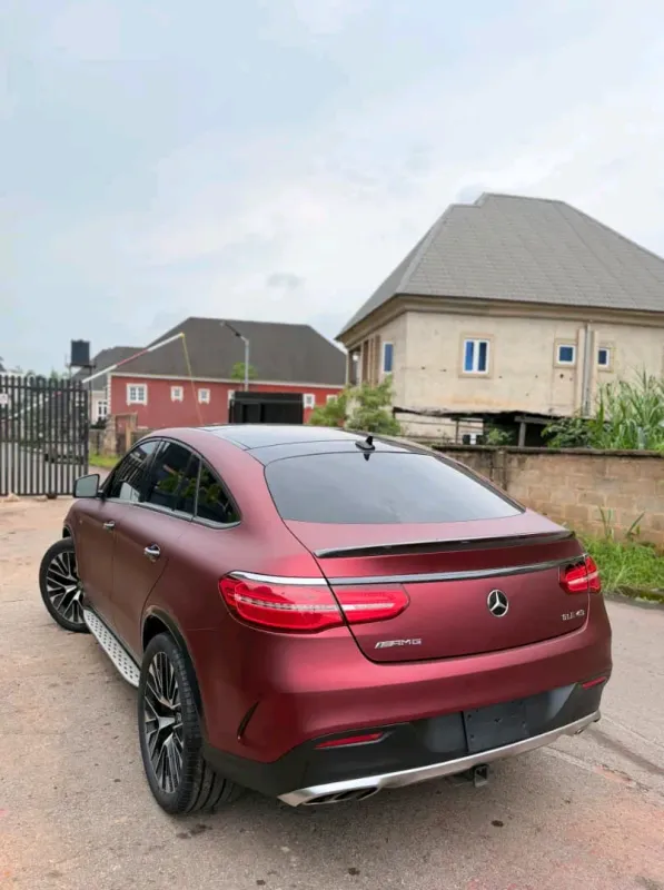 Thumbnail 8 of 2017 Mercedes-Benz GLE-Class