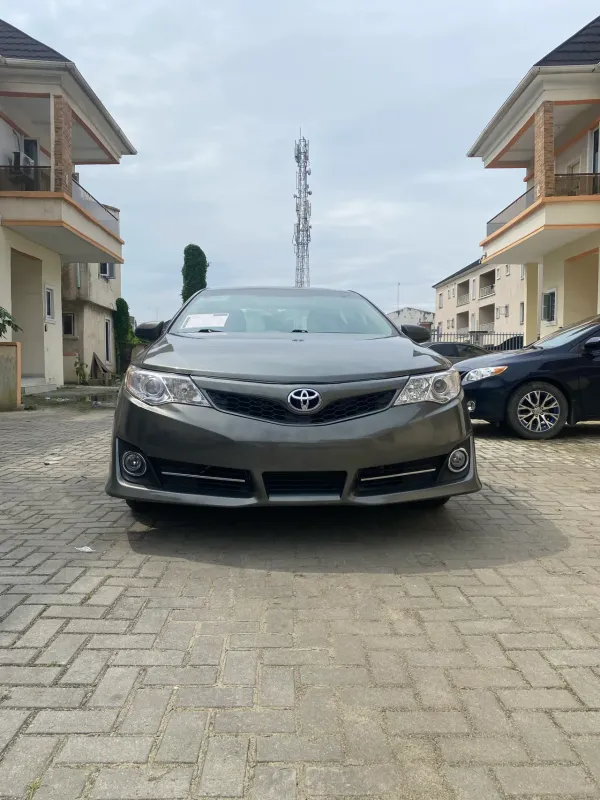 Main image of 2012 Toyota Camry LE