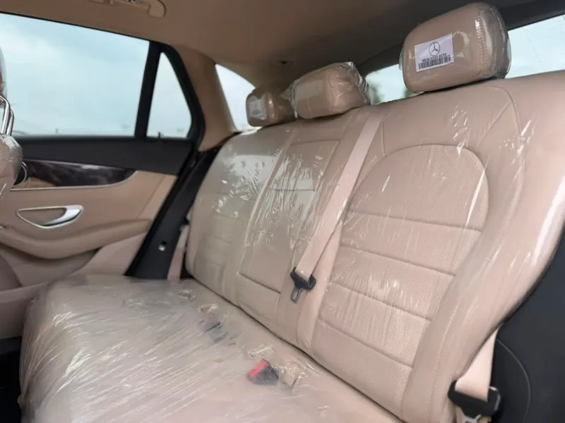 Thumbnail 3 of 2016 MERCEDES-BENZ GLC-Class