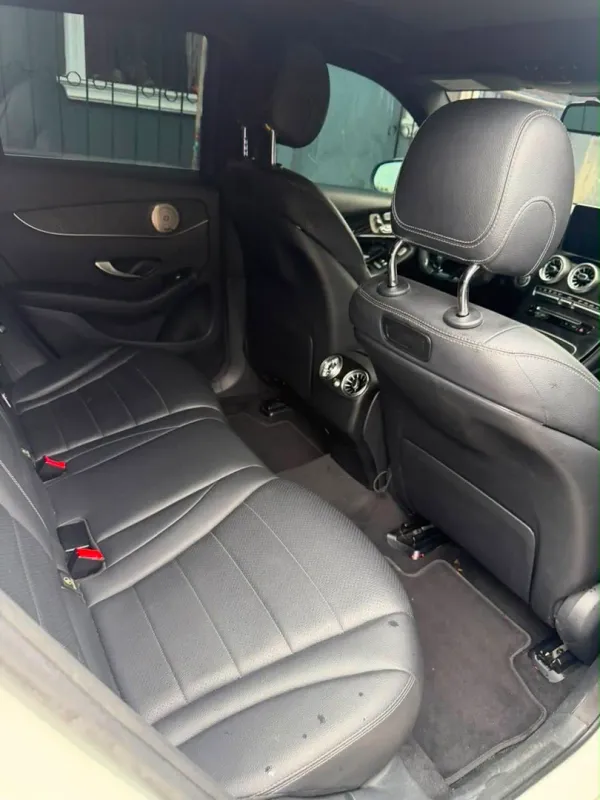 Thumbnail 4 of 2018 Mercedes-Benz GLC-Class