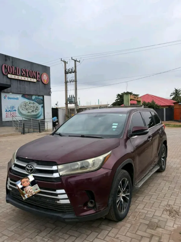 Main image of 2016 Toyota Highlander
