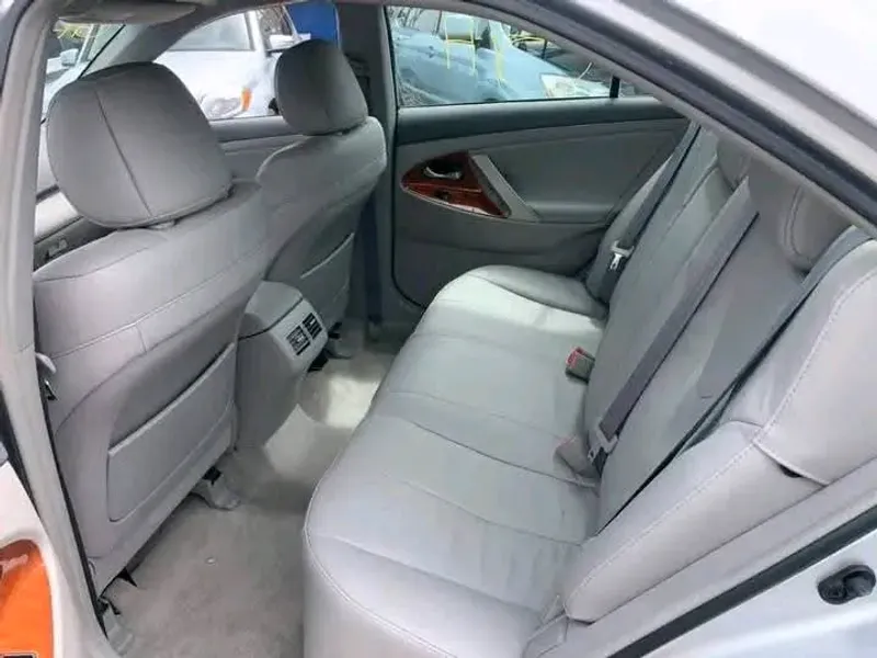 Thumbnail 4 of 2010 Toyota Camry