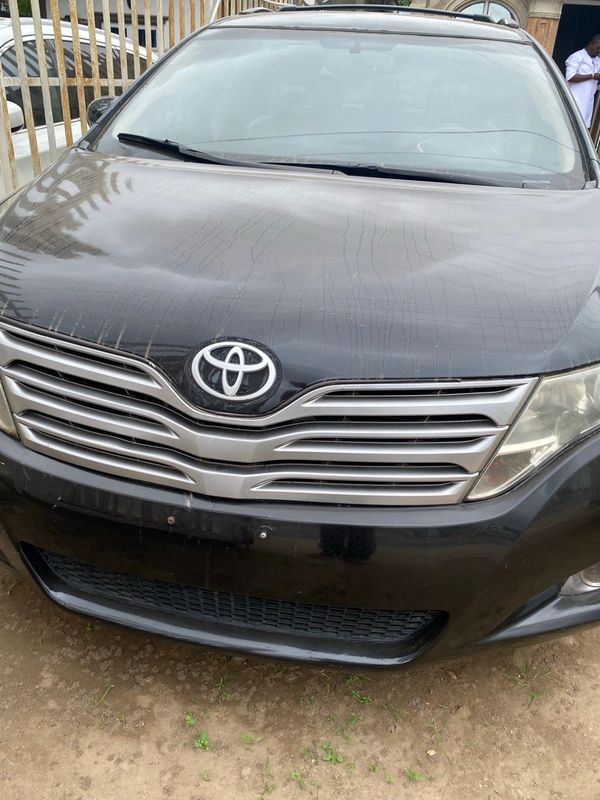Thumbnail 3 of 2010 Toyota Venza