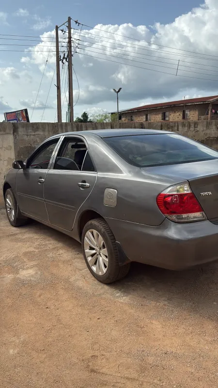 Thumbnail 2 of 2004 TOYOTA Camry SE