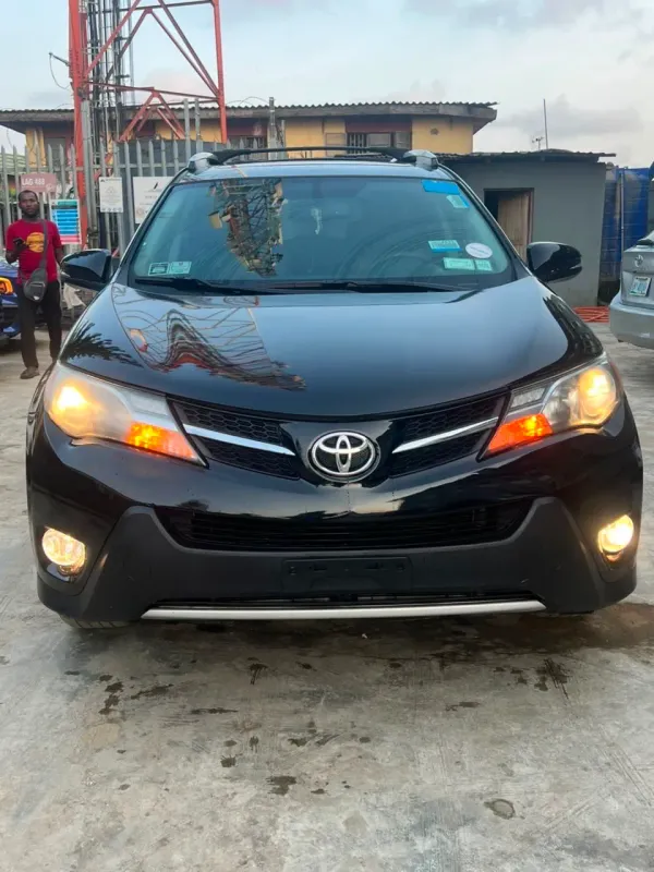 Main image of 2015 Toyota RAV4 XLE