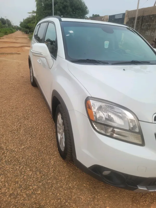 Thumbnail 4 of 2014 CHEVROLET Orlando