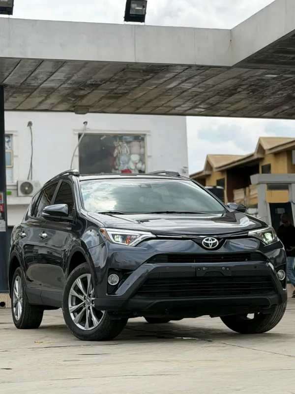 Main image of 2017 Toyota RAV4