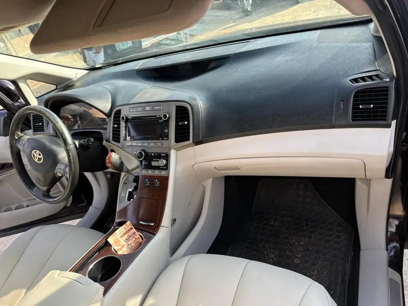 Thumbnail 9 of 2011 Toyota Venza