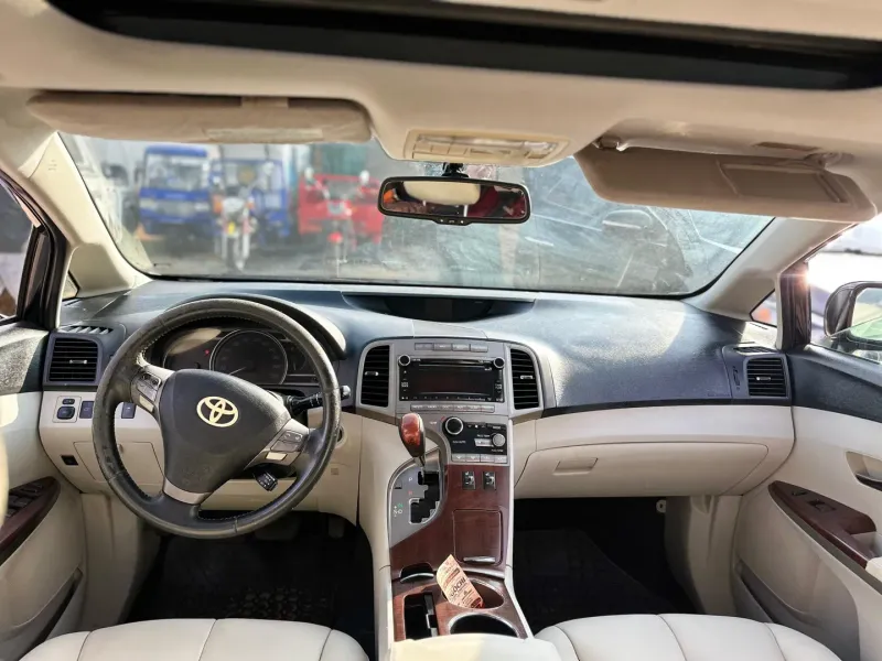 Thumbnail 7 of 2011 Toyota Venza