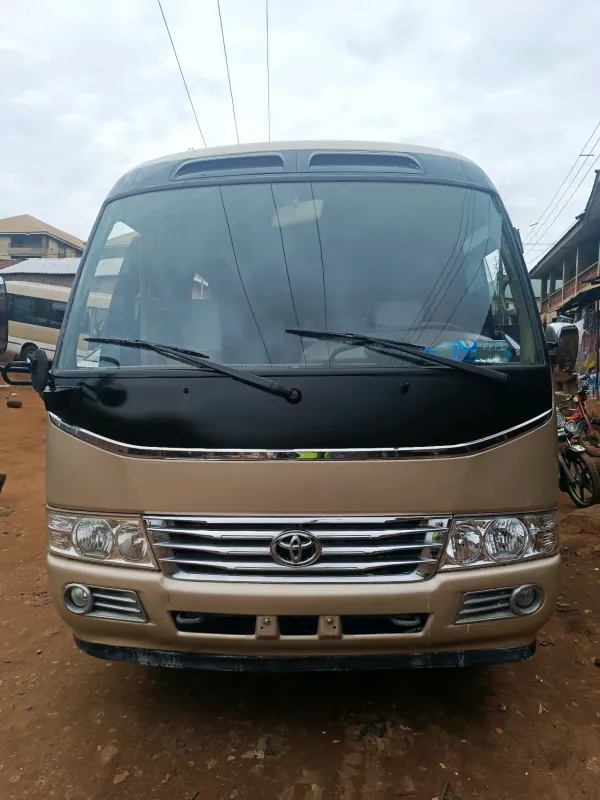 Main image of 2017 Toyota Coaster