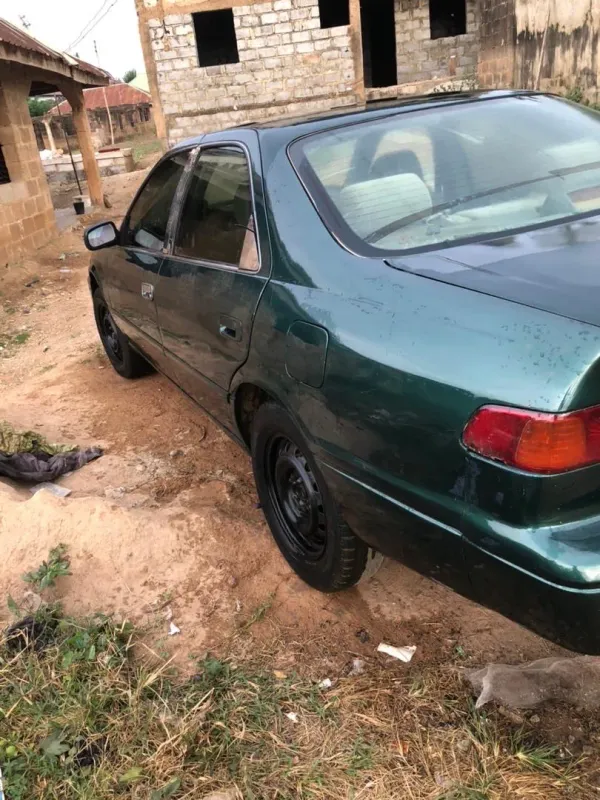 Thumbnail 9 of 1999 Toyota Camry le