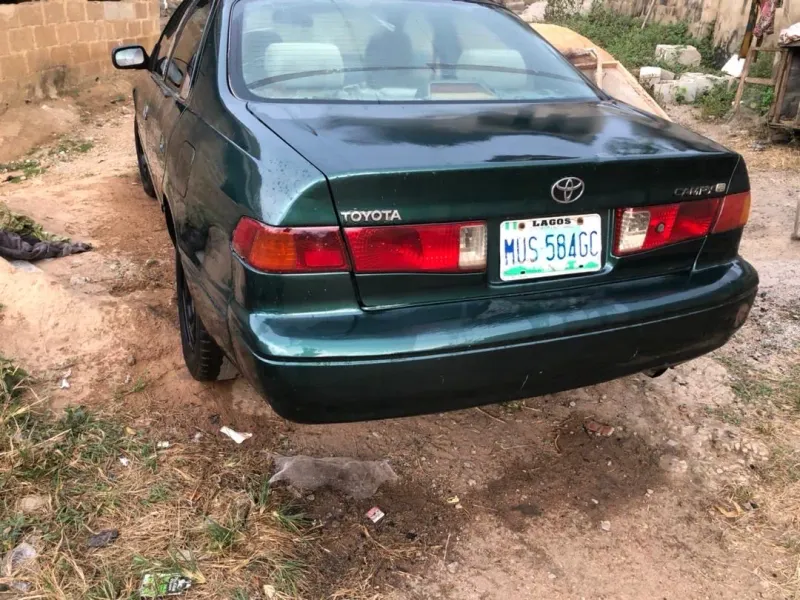 Thumbnail 3 of 1999 Toyota Camry le