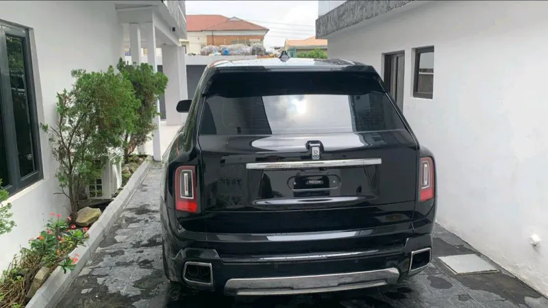 Thumbnail 3 of 2025 Rolls Royce Cullinan LE