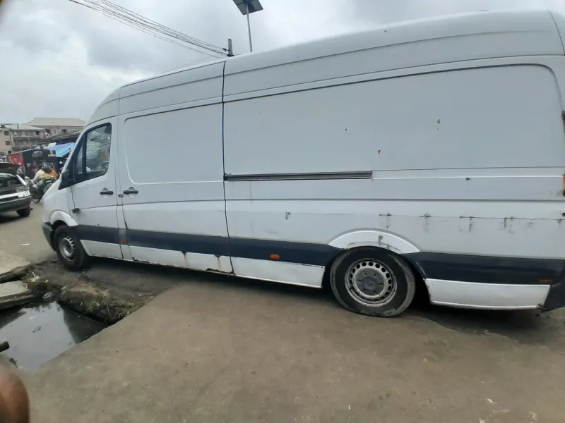 Thumbnail 2 of 2012 Mercedes-Benz Sprinter 311 cdi