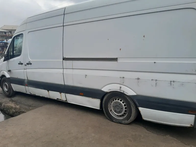 Thumbnail 3 of 2012 Mercedes-Benz Sprinter 311 cdi