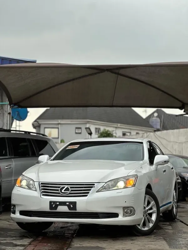 Thumbnail 3 of 2012 Lexus ES