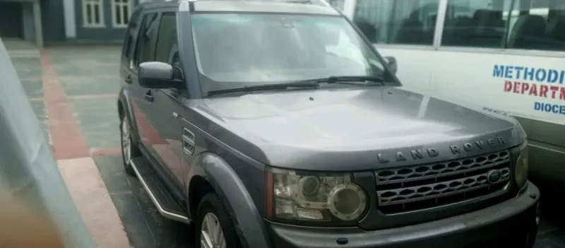 Thumbnail 4 of 2011 LAND ROVER LR4