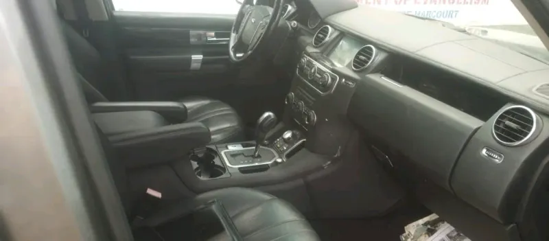 Thumbnail 2 of 2011 LAND ROVER LR4