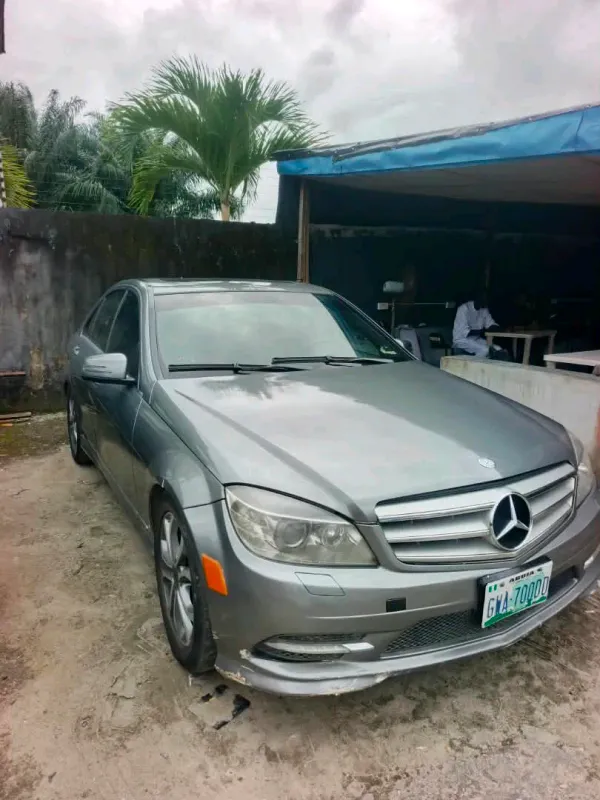 Main image of 2011 Mercedes-Benz C-Class C300