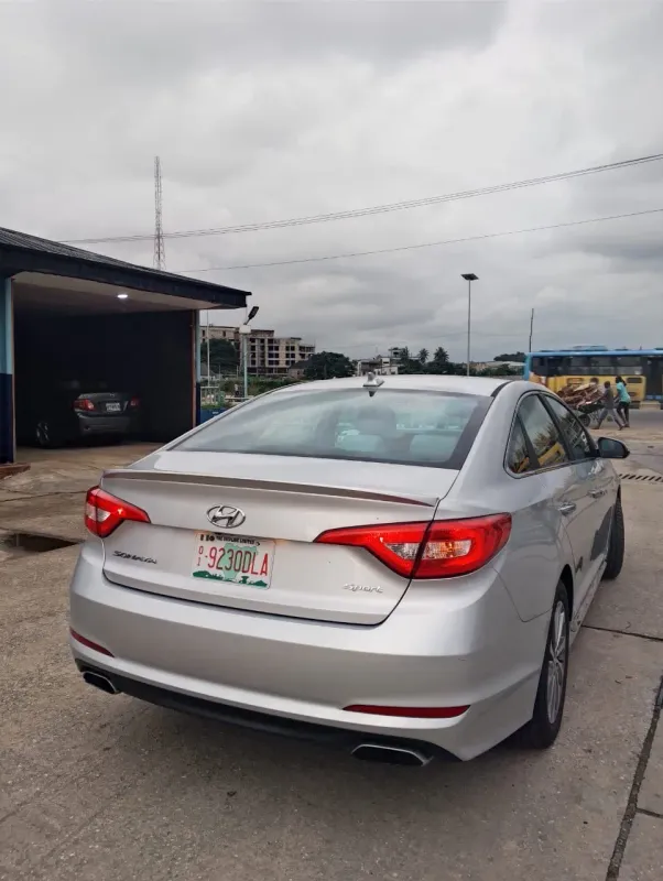 Thumbnail 4 of 2017 Hyundai Sonata