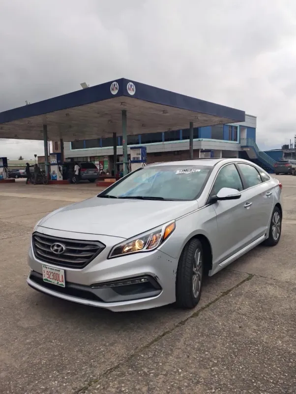 Thumbnail 3 of 2017 Hyundai Sonata