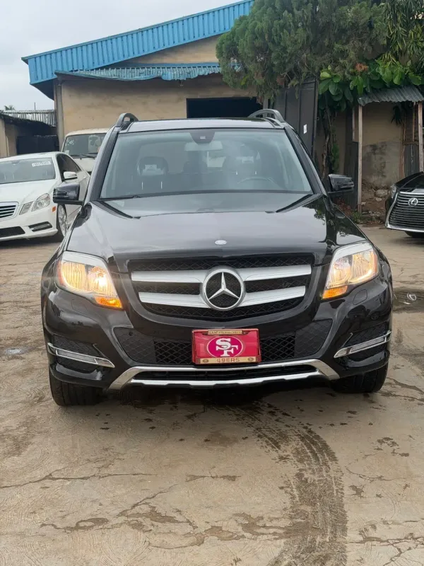 Thumbnail 2 of 2013 Mercedes-Benz GLK-Class se