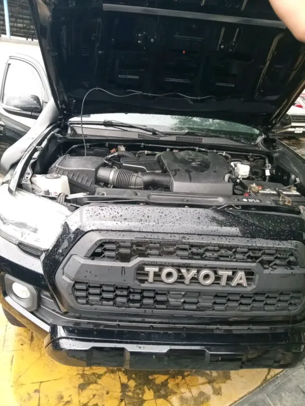 Thumbnail 4 of 2017 Toyota Tacoma xle