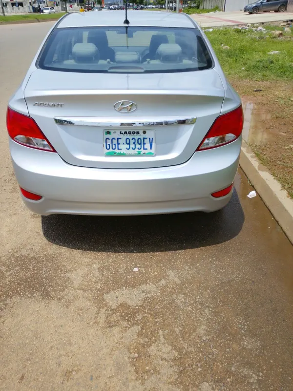 Thumbnail 2 of 2015 Hyundai Accent
