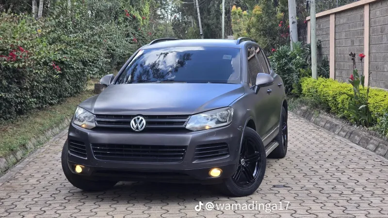 Thumbnail 5 of 2011 Volkswagen Touareg