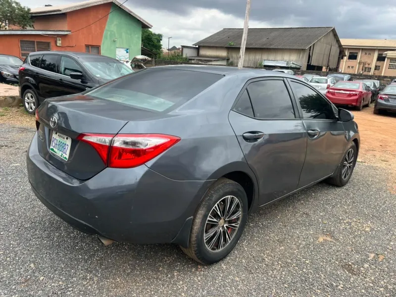 Thumbnail 4 of 2014 Toyota Corolla le