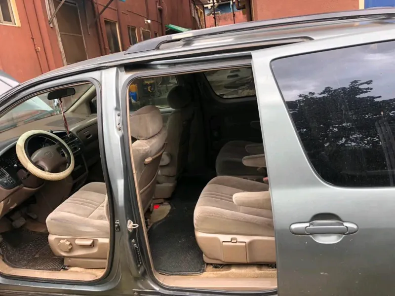 Thumbnail 5 of 1997 Toyota Sienna LE