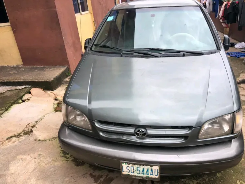 Thumbnail 4 of 1997 Toyota Sienna LE
