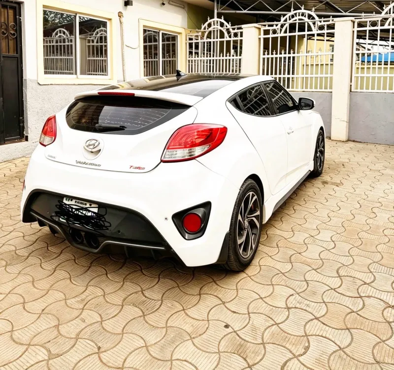 Thumbnail 2 of 2013 Hyundai Veloster