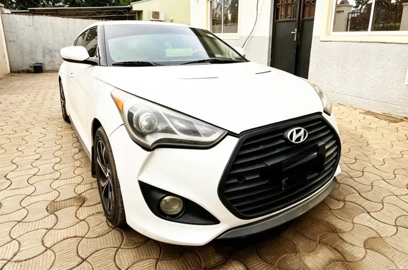 Main image of 2013 Hyundai Veloster