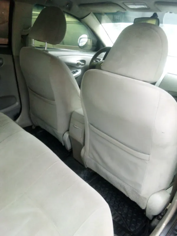 Thumbnail 9 of 2010 Toyota Corolla Le