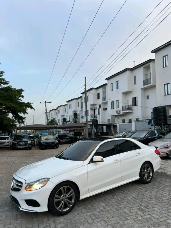 Thumbnail 5 of 2014 Mercedes-Benz E-Class