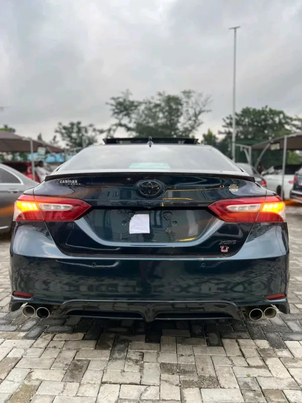Thumbnail 5 of 2018 Toyota Camry