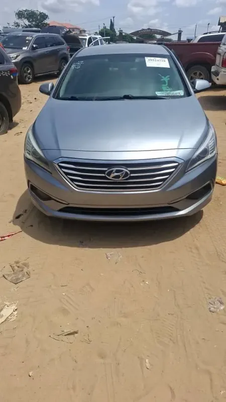 Main image of 2017 HYUNDAI Sonata SE