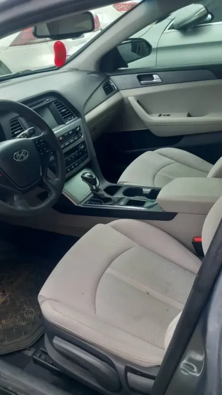Thumbnail 3 of 2017 HYUNDAI Sonata SE