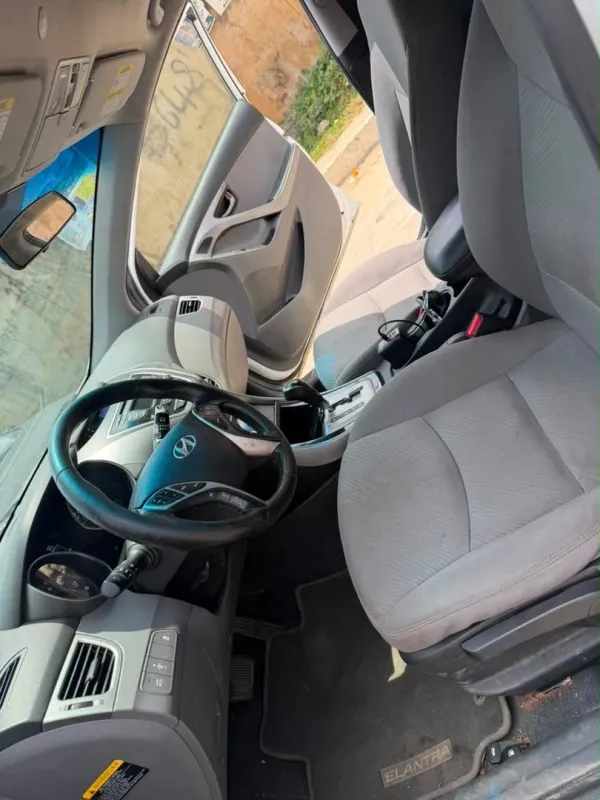 Thumbnail 8 of 2013 HYUNDAI Elantra XLE