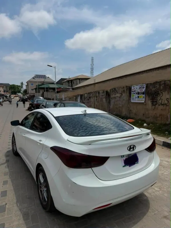Thumbnail 4 of 2013 HYUNDAI Elantra XLE